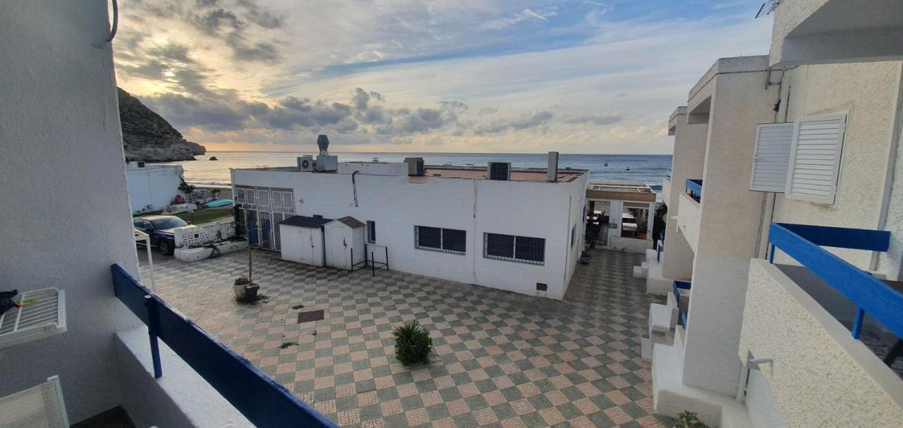 Precioso Apartamento A 20 Metros Del Mar Agua Amarga  Luaran gambar
